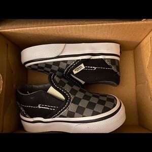 Brand new unisex vans size 3c